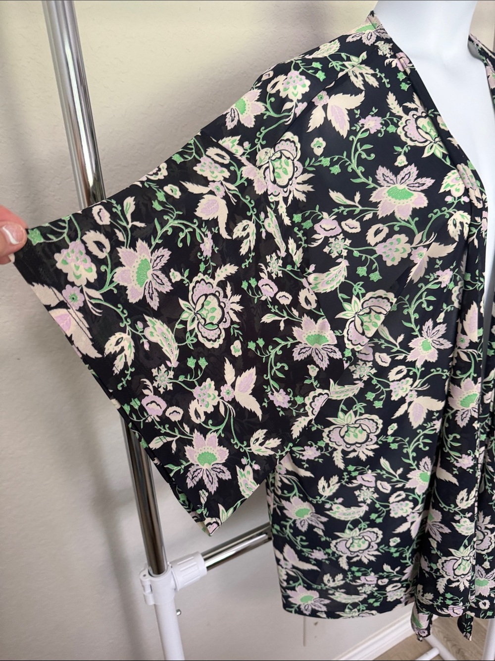 Lane Bryant Floral Open Front Overpiece - Picture 7 of 7